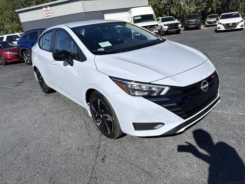 2025 Nissan Versa 1.6 SR