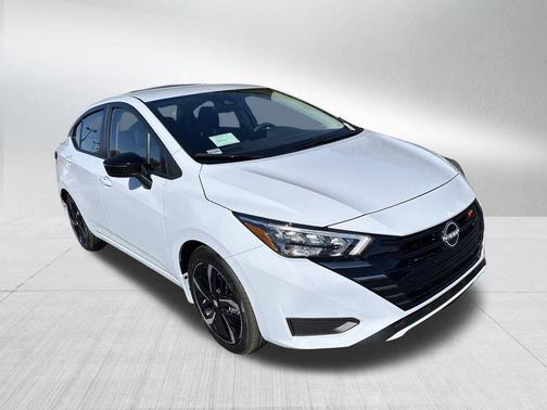 2025 Nissan Versa 1.6 SR