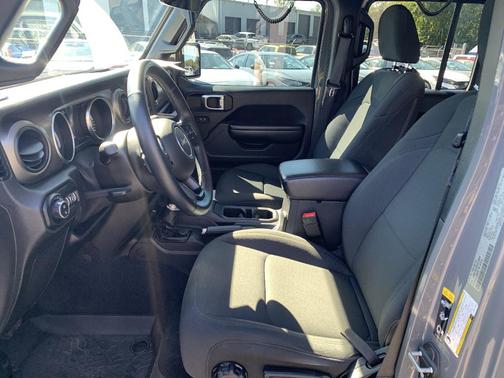 2021 Jeep Gladiator Sport