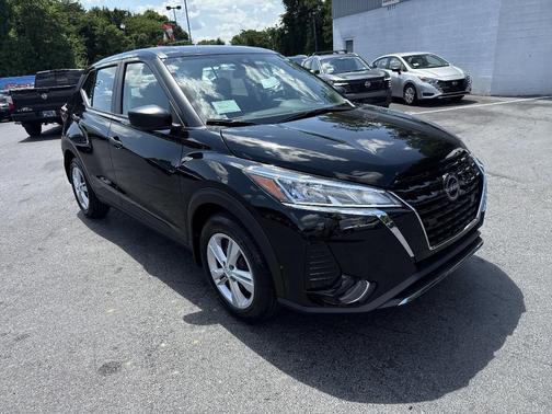 2025 Nissan Kicks Play S