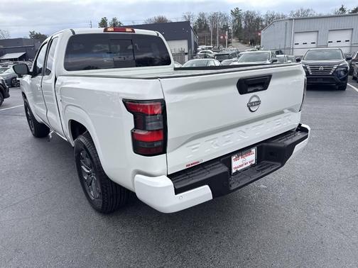 2025 Nissan Frontier SV
