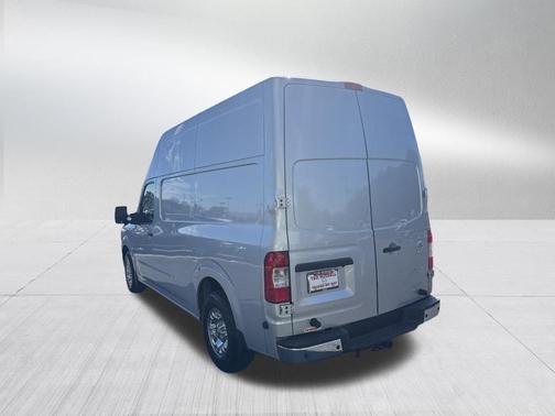 2021 Nissan NV Cargo NV3500 HD SL V6/SL V8
