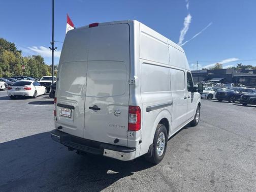2021 Nissan NV Cargo NV3500 HD SL V6/SL V8