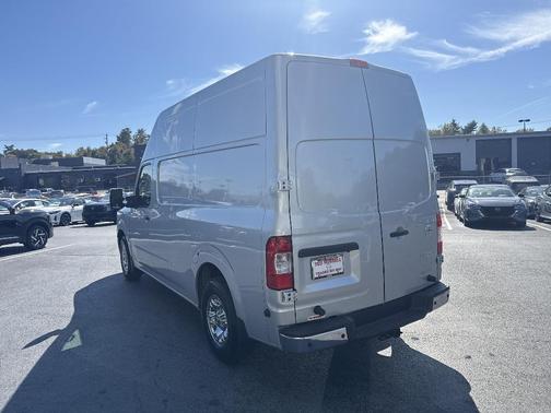 2021 Nissan NV Cargo NV3500 HD SL V6/SL V8