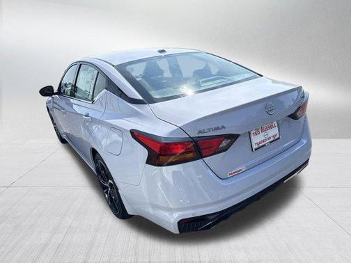 2025 Nissan Altima SR