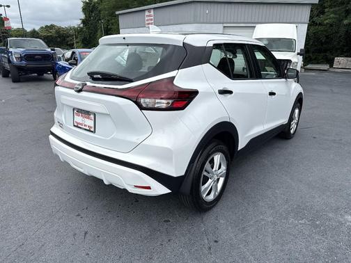 2025 Nissan Kicks Play S