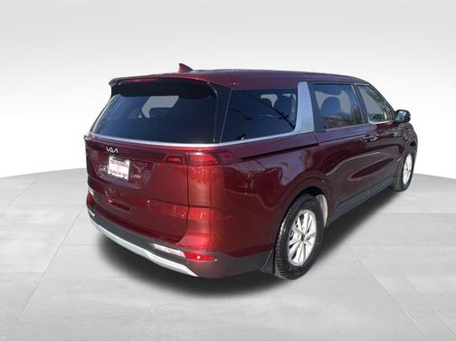 2023 Kia Carnival LX