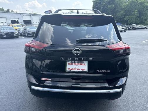 2025 Nissan Rogue Platinum