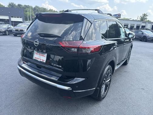 2025 Nissan Rogue Platinum