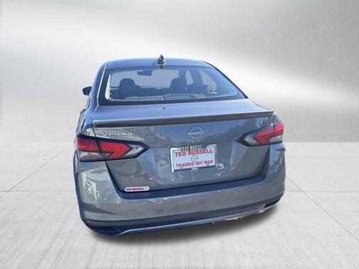 2025 Nissan Versa 1.6 SR