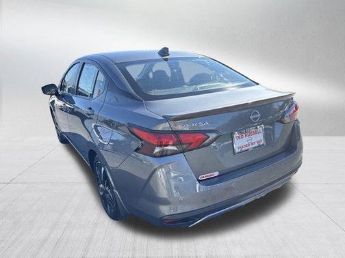 2025 Nissan Versa 1.6 SR