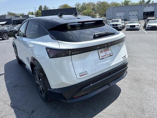 2025 Nissan ARIYA PLATINUM+