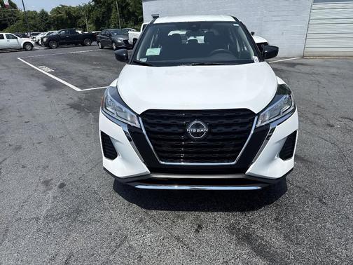 2025 Nissan Kicks Play S