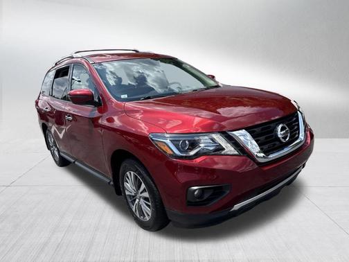 2020 Nissan Pathfinder SV