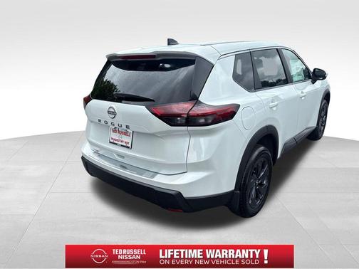 Everest White P 2026 Nissan Rogue SV