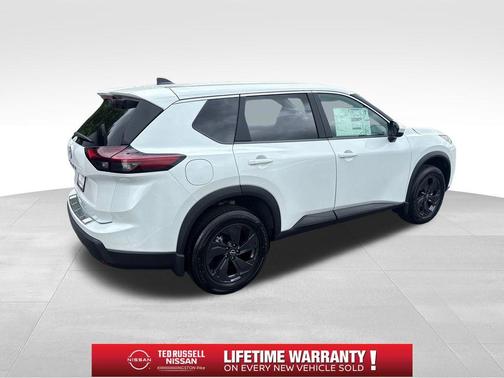 Everest White P 2026 Nissan Rogue SV