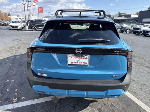 2026 Nissan Kicks SR