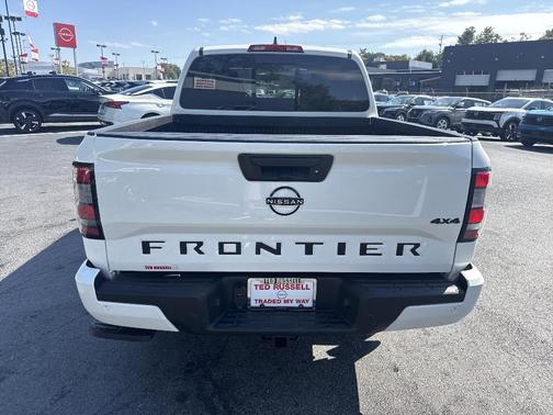 2026 Nissan Frontier SV