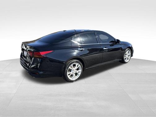 2020 Nissan Altima 2.0 Platinum