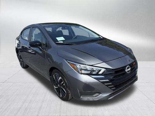 2025 Nissan Versa 1.6 SR