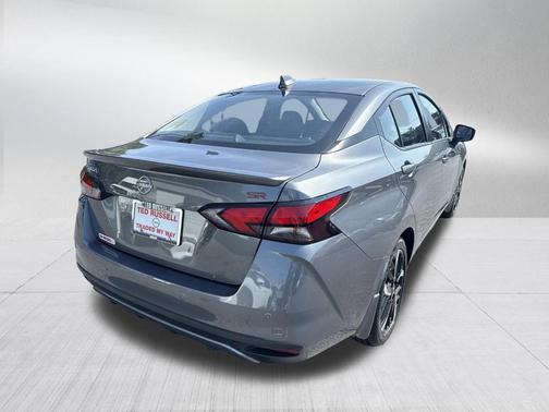 2025 Nissan Versa 1.6 SR