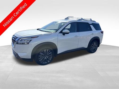 2024 Nissan Pathfinder SL