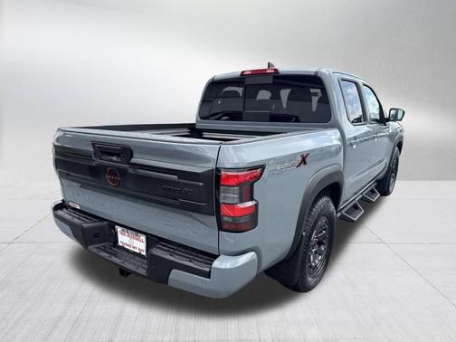2025 Nissan Frontier PRO-X