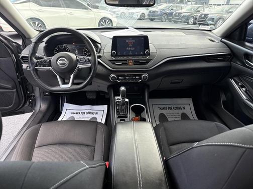 2020 Nissan Altima 2.5 SV