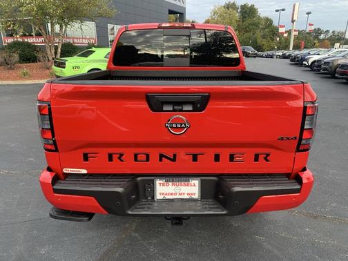 2026 Nissan Frontier SV