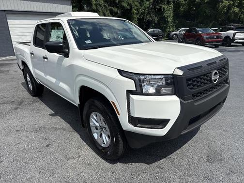 2025 Nissan Frontier S