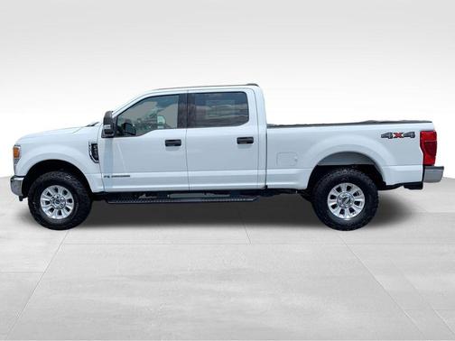 Oxford White 2022 Ford F-250 XLT