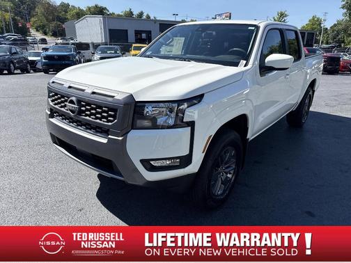 2025 Nissan Frontier SV