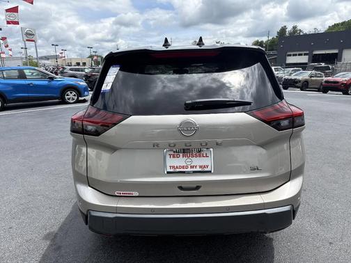 2025 Nissan Rogue SL