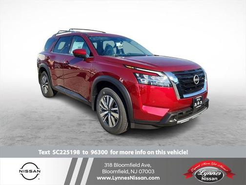 2025 Nissan Pathfinder SL 4WD