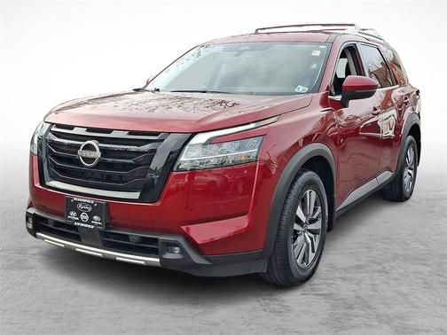 2022 Nissan Pathfinder SL 4WD