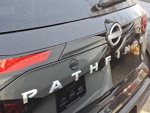 2025 Nissan Pathfinder S 4WD