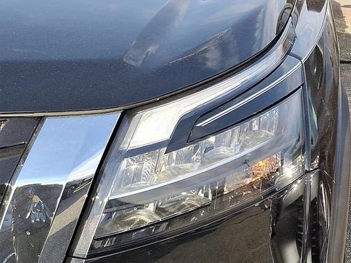 2025 Nissan Pathfinder S 4WD