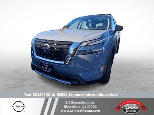 2025 Nissan Pathfinder Platinum 4WD