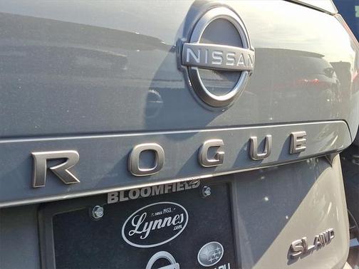 2025 Nissan Rogue SL