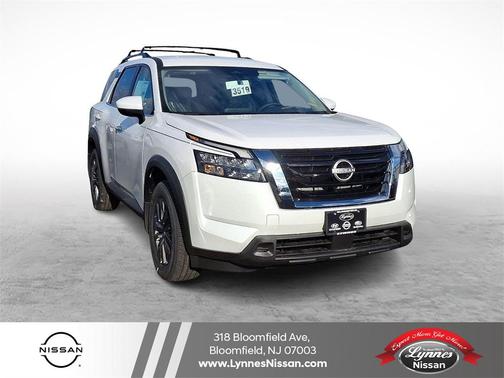 2025 Nissan Pathfinder SV 4WD