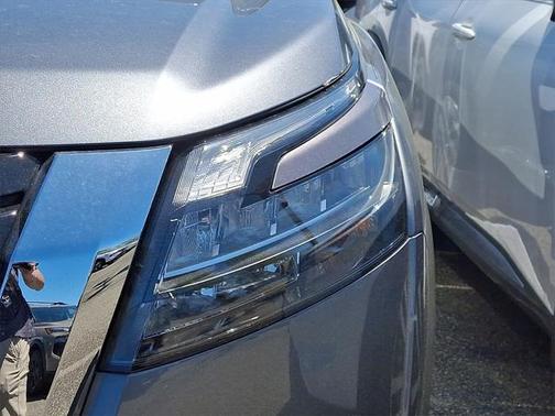 2025 Nissan Pathfinder Platinum 4WD