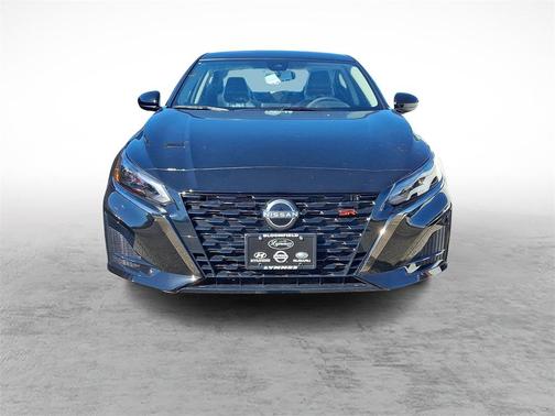 2025 Nissan Altima SR FWD