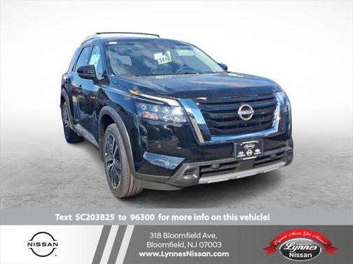 2025 Nissan Pathfinder Platinum 4WD