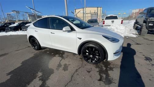 2022 Tesla Model Y Long Range Dual Motor All-Wheel Drive