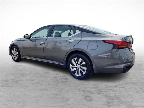 2022 Nissan Altima S FWD