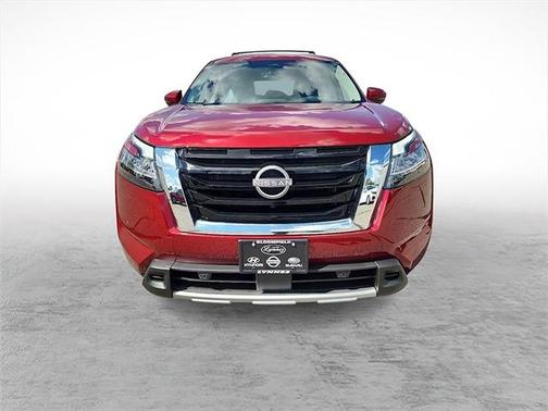 2025 Nissan Pathfinder Platinum 4WD
