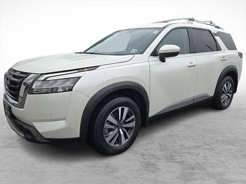 2024 Nissan Pathfinder SL 4WD