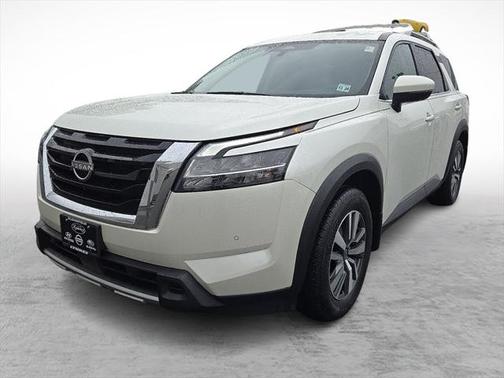 2024 Nissan Pathfinder SL 4WD