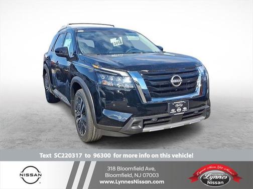 2025 Nissan Pathfinder Platinum 4WD
