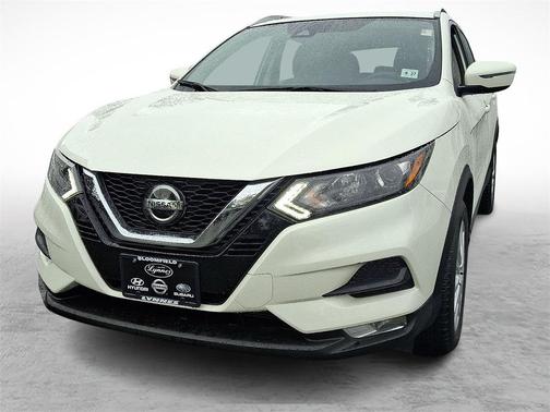 2022 Nissan Rogue Sport SV